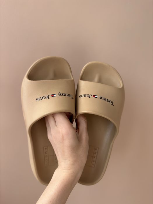 Жіночі шльопки Tommy Hilfiger Jeans