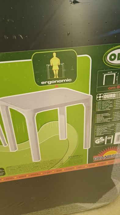 Mesa jardim 80x80 e 4 cadeiras novas