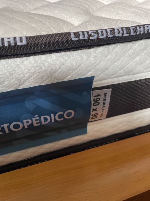 Cama solteiro com colchao