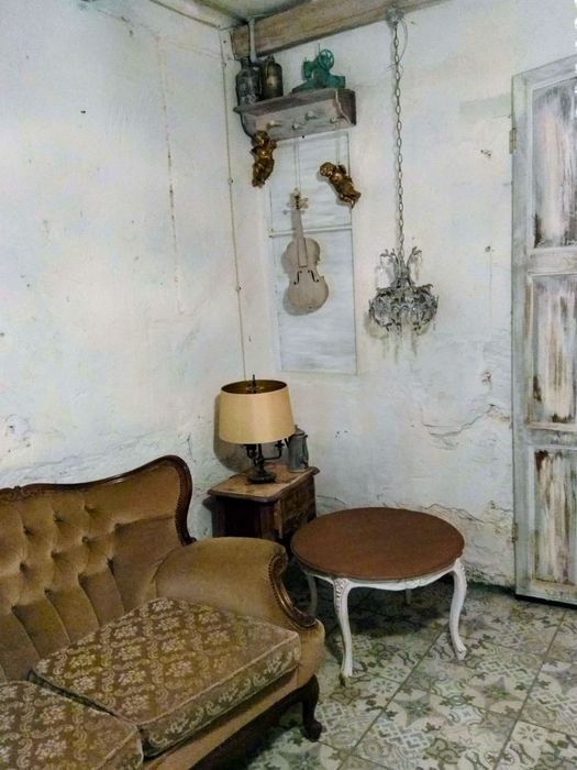 Собственник!Центр Одессы/Книжный рынок—60м²(можно 23, или ~150)защищеный цоколь,свой вход и отдельный дворик.Под любой вид деятельности.Можно с котами