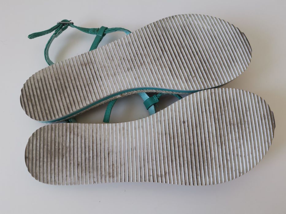 Skórzane płaskie sandały Buffalo rozmiar 41 espadryle