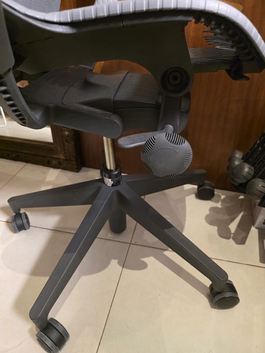 Fotel Herman Miller Mirra 2