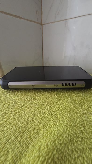 Telemóvel indestrutivel. Tank 4 Pro
