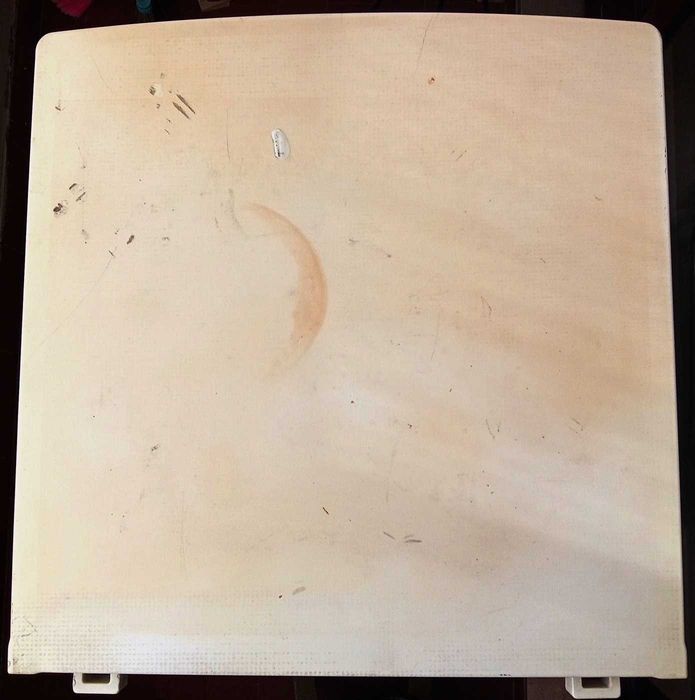 Arca Congeladora Vertical KUNFT 100 A+_ Sem Gavetas