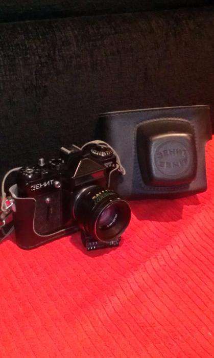 Máquina Fotográfica ZENIT 3EHNT ET + Bolsa de Transporte em Couro