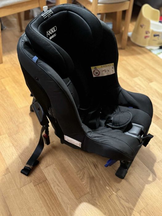 Fotelik samochodowy Axkid Minikid 2.0 Rwf Black 9-25Kg