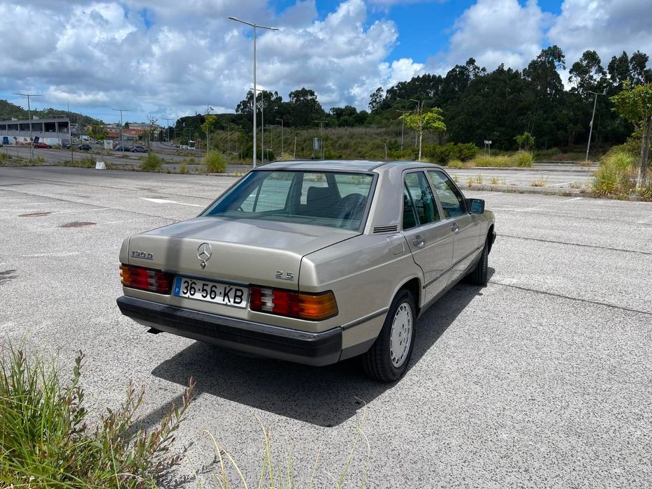 Mercedes 190D  2.5