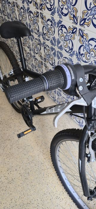 Vendo uma bicicleta  em excelente estado.