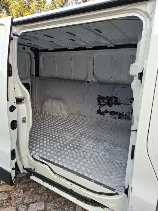 RENAULT TRAFIC 1.6 DCI 120CV LONGA MAXI NACIONAL DE 2019 (COM IVA DEDUTIVEL)