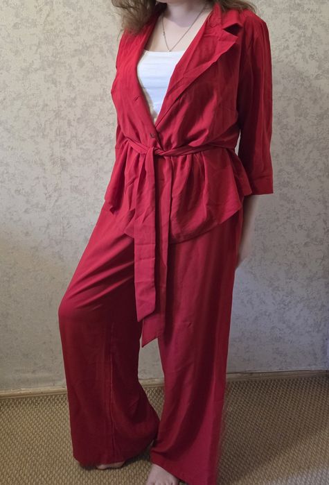 Жіночий червоний костюм oversize + майка, розмір L