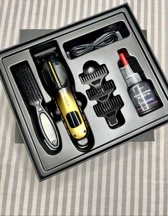 Триммер VGR V-226 для волос,бороды, усов,3 насадки,9000 RPM,LEDPRO