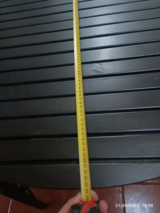 Mesa preta de Madeira Redonda +4 cadeiras gratis