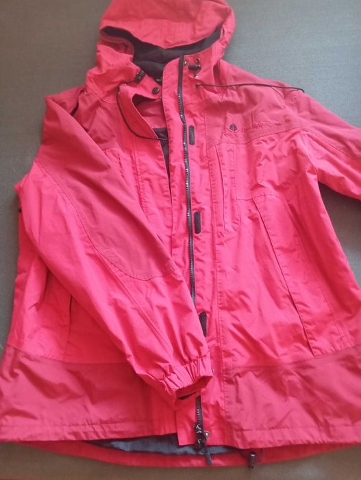 Жіноча вітровка L розмір