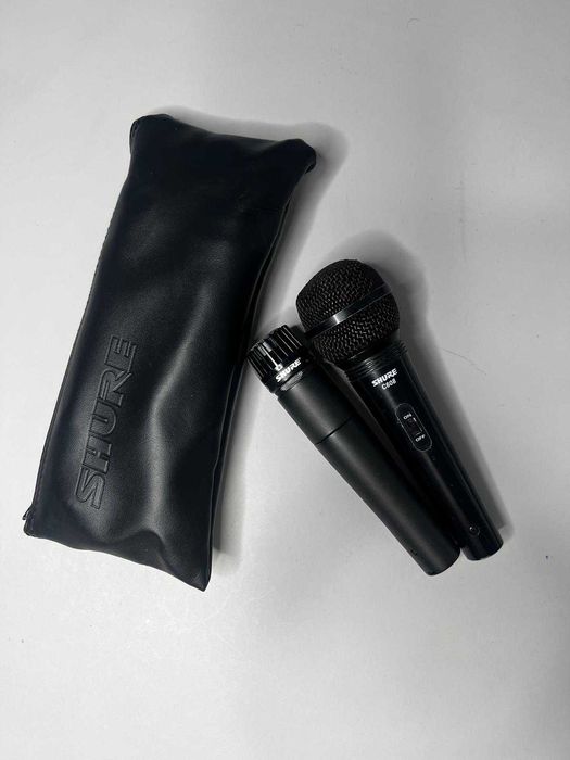 Efekt wokalno-gitarowy TC Helicon Harmony G XT, mikrofony i stojaki