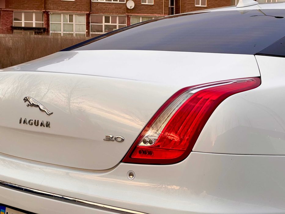 Продам Jaguar XJ 2013 - 3.0 бензин RWD Premium - відмінний стан