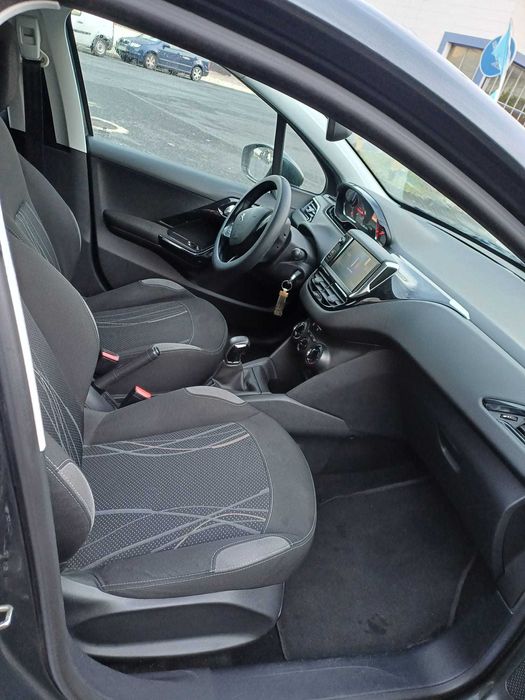 Peugeot 208 gasolina