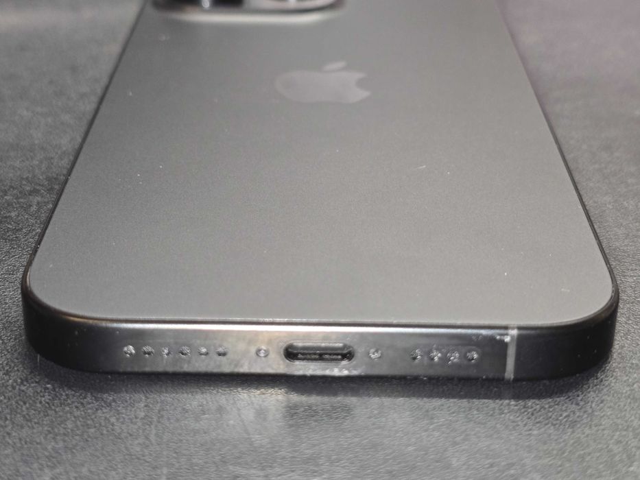 Używany - Apple iPhone 16 Pro Max 256GB Czarny - GSM Baranowo