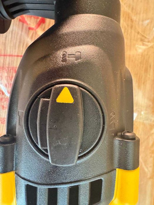 Новий оригінальний безщітковий акумуляторний перфоратор DeWalt DCH133 з США 2025 рік збірки Ударна енергія 2,6 Дж