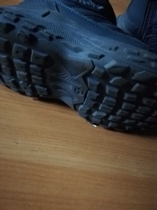 Віддаємо дитяче взуття, одяг бу. По почті не пересилаємо