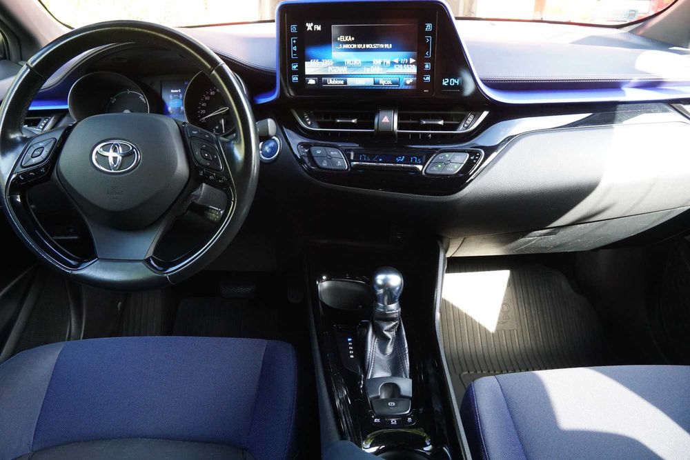 Toyota  C-HR 1.8 Hybrid Dynamic 122KM 2017r