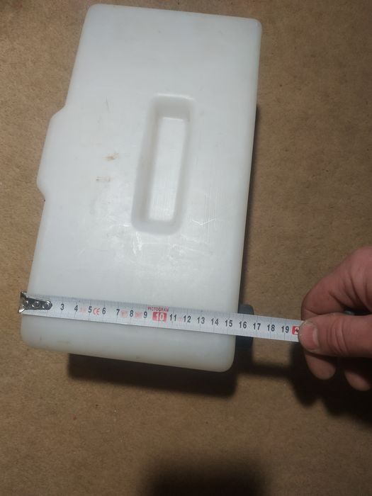 Бачок, бак, ємність