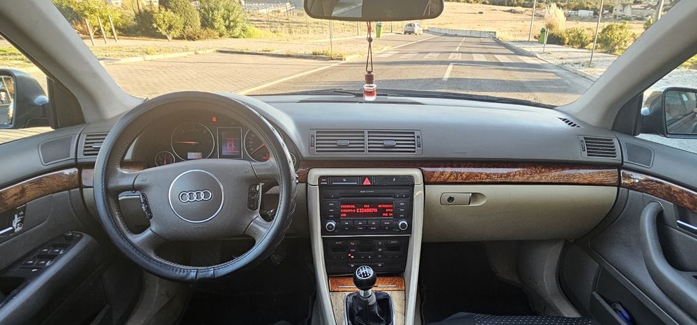 Audi A4 1.9 tdi aceito retomas