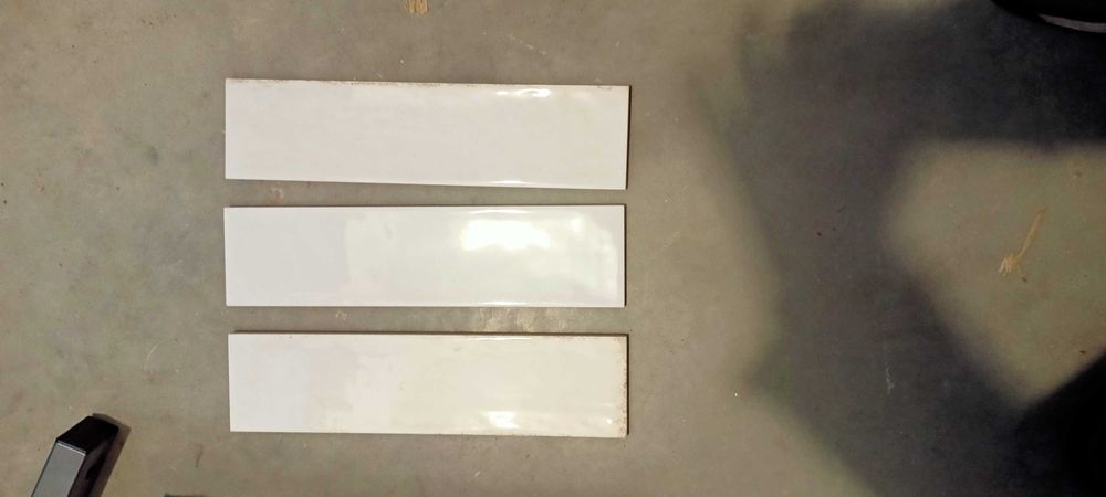 Kafelki Obi, beżowe z rzutem, Glazura HOPE white 7,5 cm x 30 cm