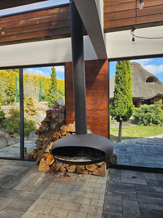 Piec wiszący czarny mat