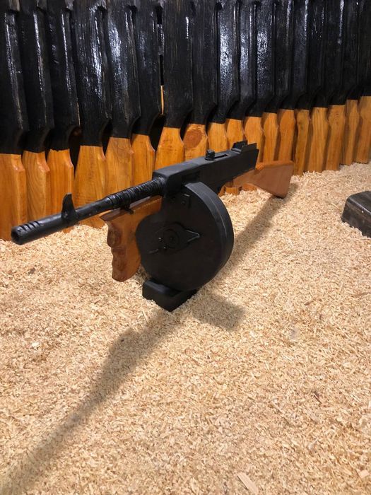 Виготоалення макетів бутафорія автомати і тд