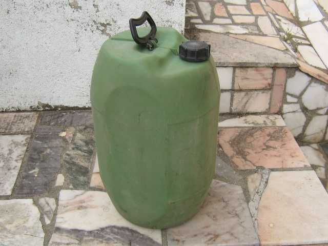 2 bidons para agua limpa
