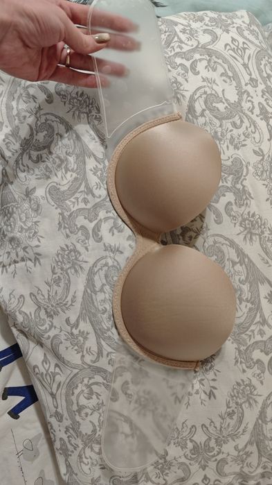 Бюстгальтер без бретелей, новий (невидимка)