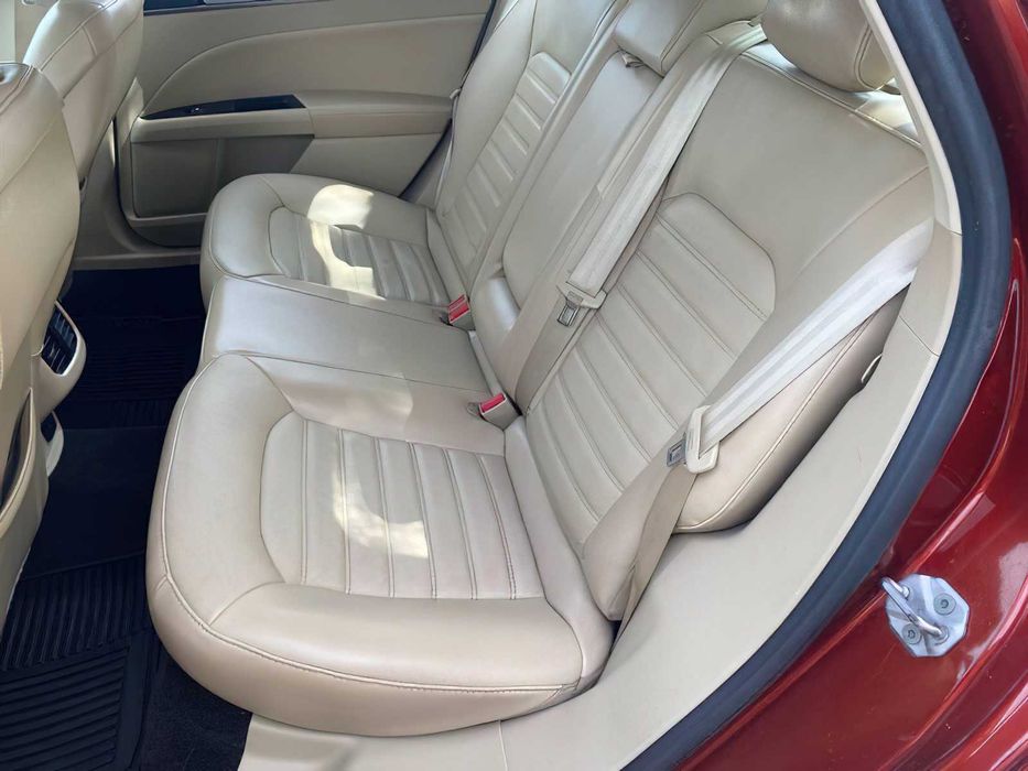Ford Fusion SE      2014