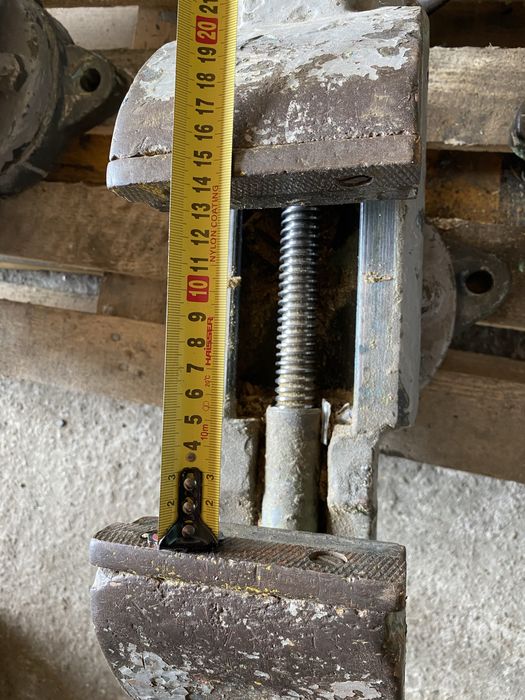 Лещата, тиски слюсарні 125мм