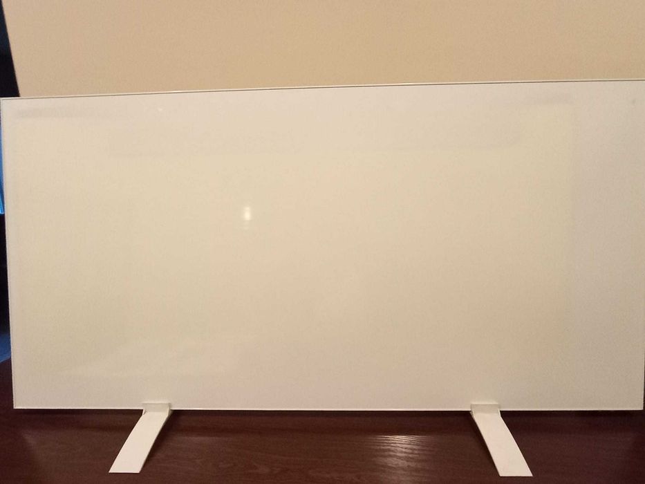 Panelowy grzejnik na podczerwień