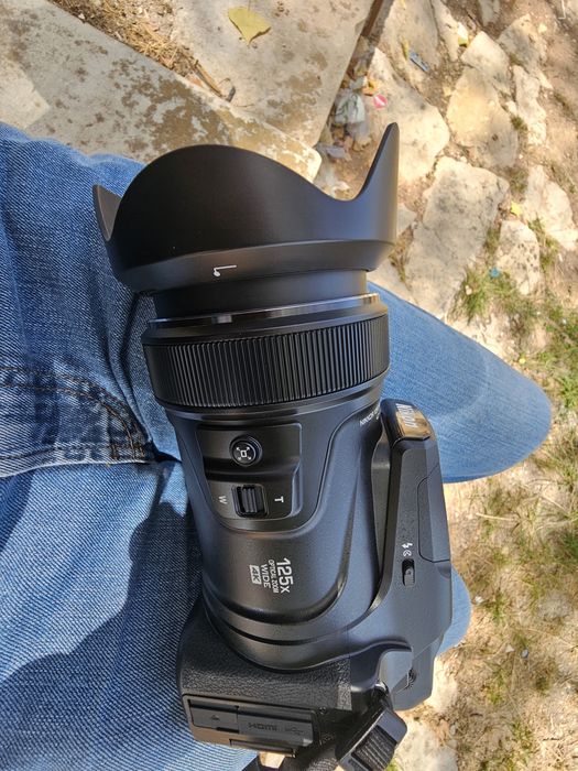 Máquina  fotográfica/filmar Nikkon p1100 Nova