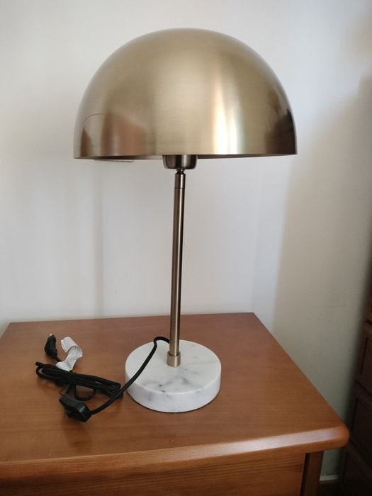 Candeeiro base em mármore