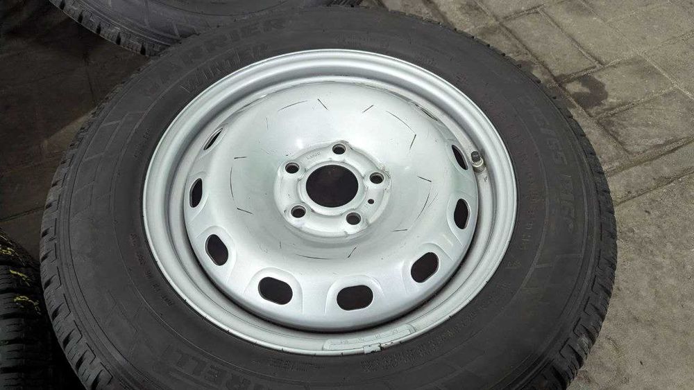 Диски в зборі з шинами Renault Trafik 5/114.3 R16 6J ET50 dia66.1mm