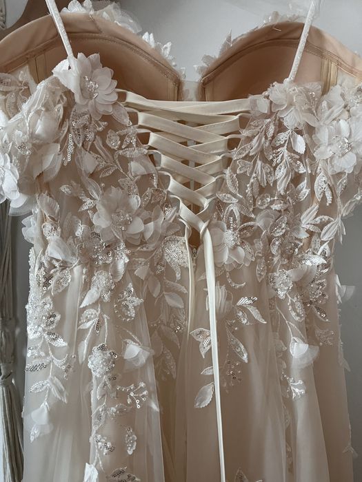 Suknia ślubna M, ecru