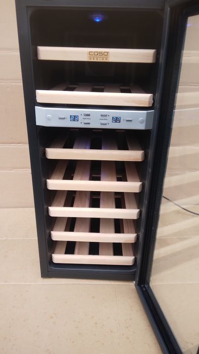Dwustrefowa chłodziarka do wina Caso Wine Duett 21 butelek lodówka na wino od 7°C do18°C