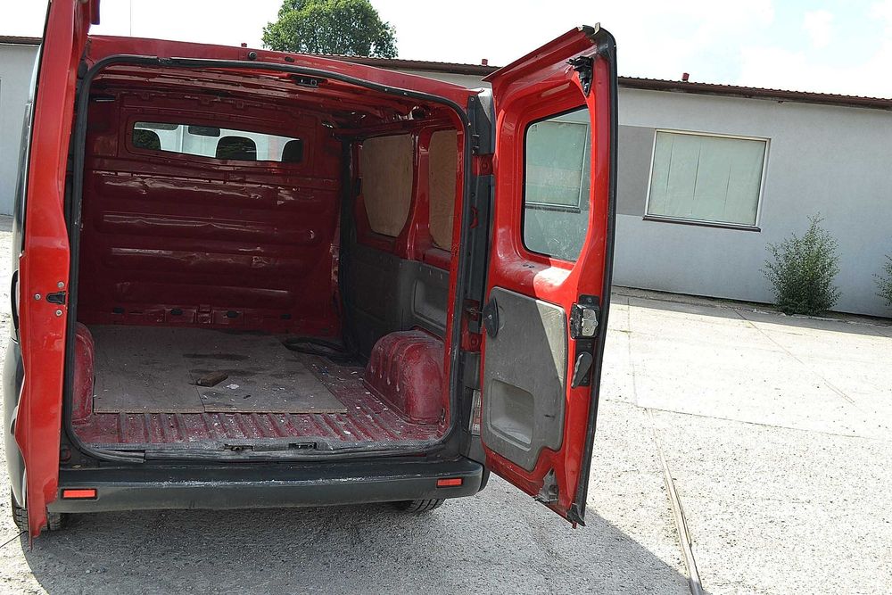 Opel -Vivaro 1.9 cm Diesel , 2001r , Gotowy do pracy , okazja !