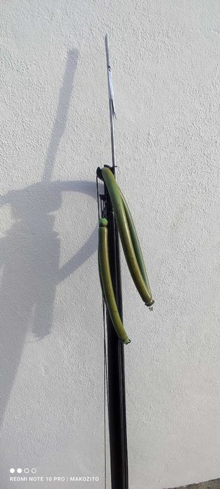 Arma de carbon caça submarina