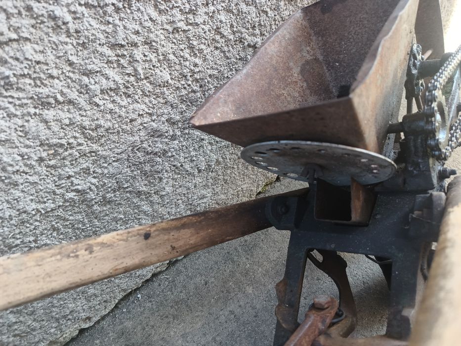 Siewnik taczkowy ręczny do warzyw