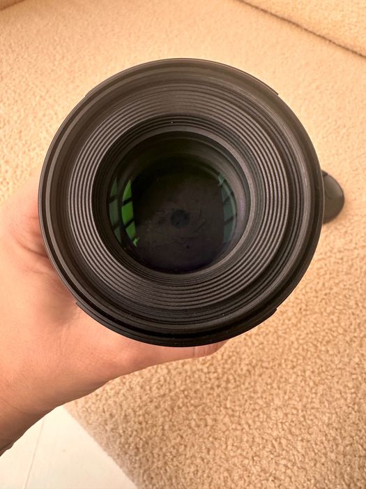 Objetiva Canon RF 85mm F2 Macro IS STM