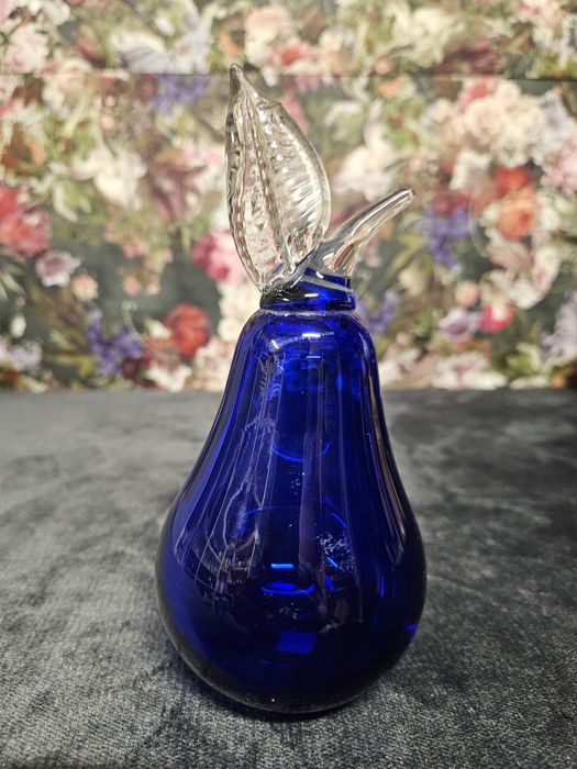 Kobaltowa szklana gruszka szkło kolorowe prl vintage