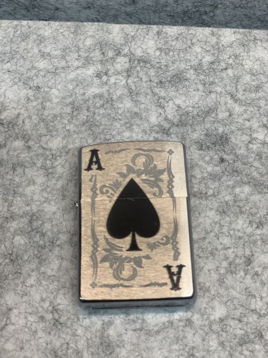 Zapalniczka Zippo as pik