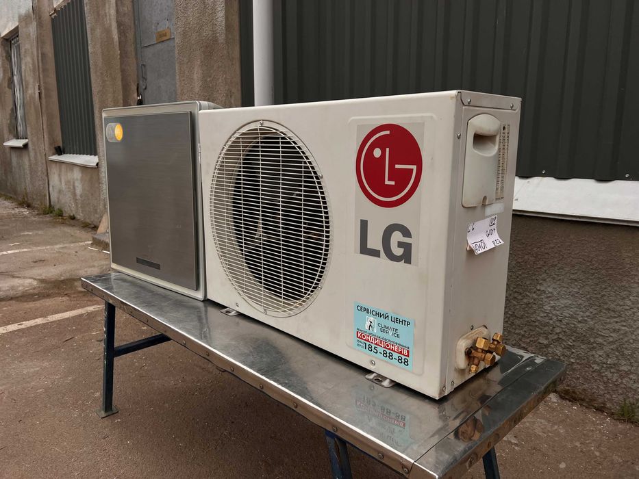 Кондиціонер LG  Art Cool Panel до 25 м2