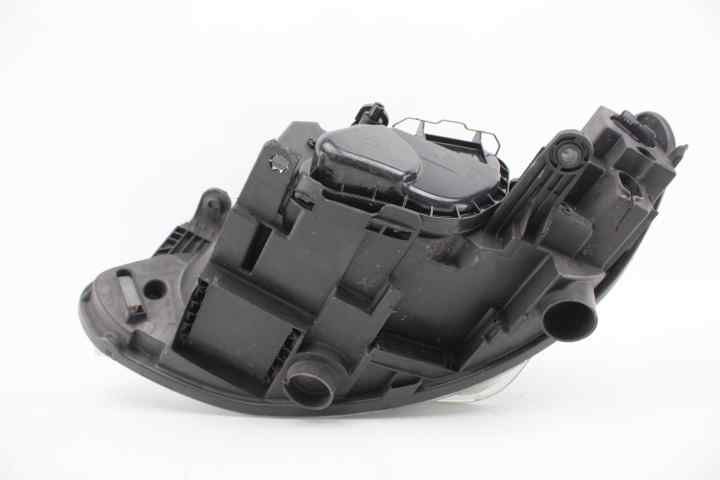 Farol Novo para SEAT Ibiza, diesel fabricado no ano 2011.