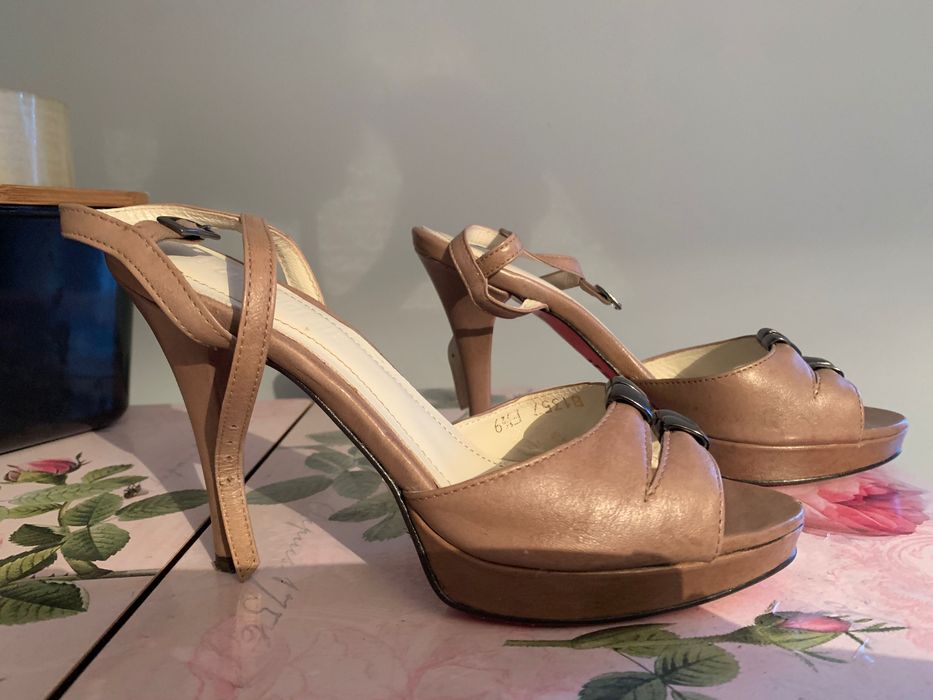 Sandałki na obcasie COHNPOL Bis 36