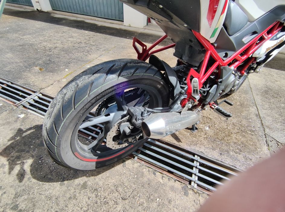 Mota Benelli BN 125