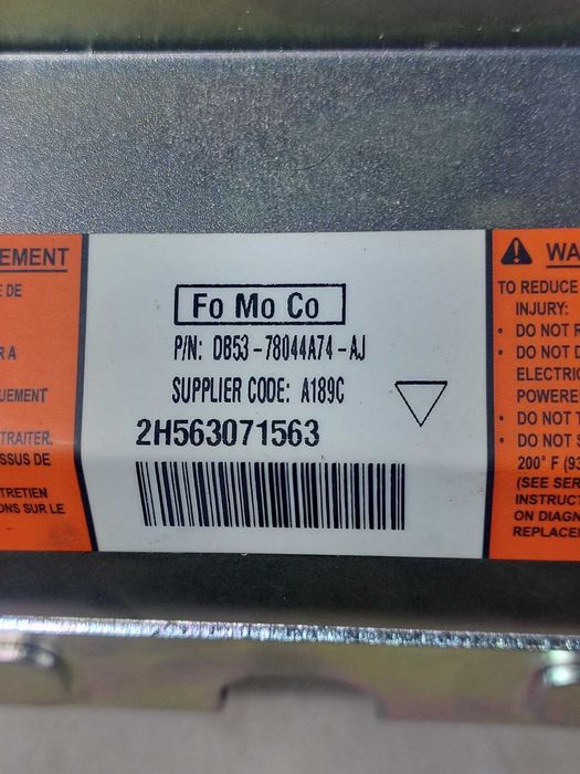 Ford Explorer 13-19 Подушка безопасности airbag пассажирская в торпеде